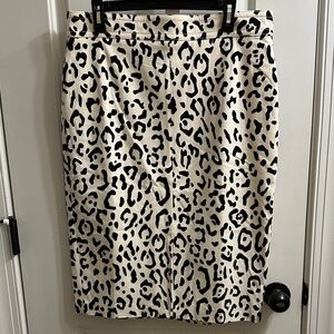 BNWT Ann Taylor Black and Cream Animal Print Pencil Skirt
